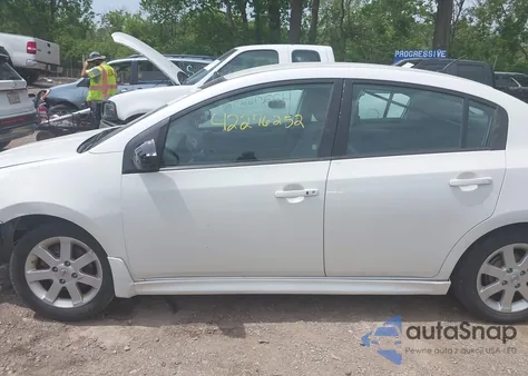 2011 Nissan Sentra 2.0Sr из США, поврежденный, VIN 3N1AB6AP2BL710412